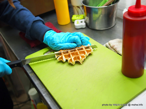 Migo蜜果鬆餅：【食記】彰化MIGO 蜜果創意鬆餅漢堡-健康甜蜜好滋味@員林 : 手工現烤,甜而不膩,MOS漢堡風的烈日比利時鬆餅