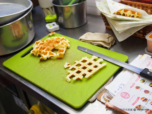 Migo蜜果鬆餅：【食記】彰化MIGO 蜜果創意鬆餅漢堡-健康甜蜜好滋味@員林 : 手工現烤,甜而不膩,MOS漢堡風的烈日比利時鬆餅