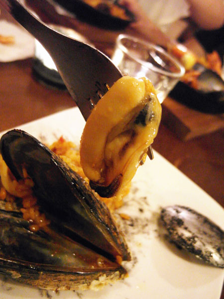 PS TAPAS 西班牙餐酒館:【忠孝敦化】PS TAPAS西班牙餐酒館。迷人的西班牙蒜味蝦