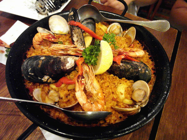 PS TAPAS 西班牙餐酒館:【忠孝敦化】PS TAPAS西班牙餐酒館。迷人的西班牙蒜味蝦