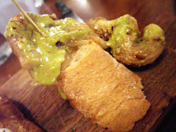 PS TAPAS 西班牙餐酒館:【忠孝敦化】PS TAPAS西班牙餐酒館。迷人的西班牙蒜味蝦