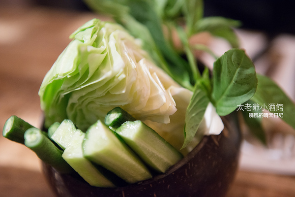 太老爺小酒館：【口碑券|太老爺小酒館】咖哩肥蟹值得一嚐的泰式小酒館