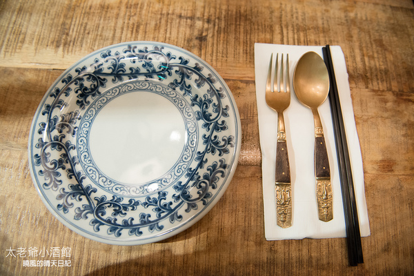 太老爺小酒館：【口碑券|太老爺小酒館】咖哩肥蟹值得一嚐的泰式小酒館