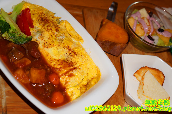 Relax.brunch 輕鬆點早午餐：【台南-東區】鐵鍋煎餅x青醬蛋包飯...超萌雪人聖代登場!!《Relax.brunch 輕鬆點早午餐》