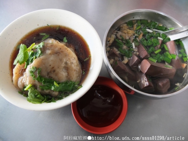 歸來肉圓:【美食特搜。屏東市】歸來肉圓老店。獨創口味牛蒡肉圓 限量供應晚來吃不到