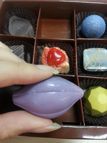 Nina  妮娜巧克力工坊：【伴手禮】超萌龍貓馬卡龍禮盒在Nina妮娜巧克力工坊