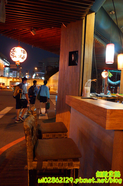 騷烤家(前鋒總店)：【台南-東區】燒烤x鍋物x小酌...堅持用木炭烤食材~《騷烤家》