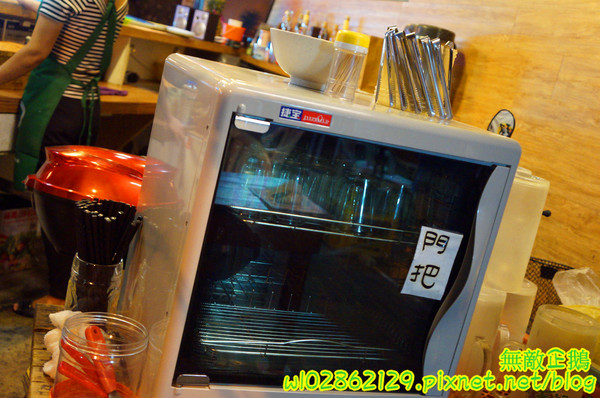 騷烤家(前鋒總店)：【台南-東區】燒烤x鍋物x小酌...堅持用木炭烤食材~《騷烤家》