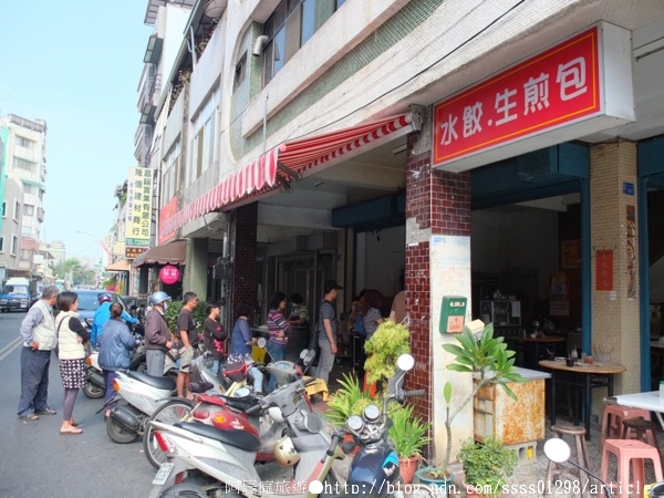 豐滿早餐店:【美食特搜。屏東市】豐滿早餐店。屏東人熟知的中正路生煎包 在地超夯排隊早餐