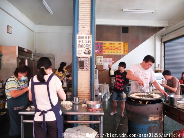 豐滿早餐店:【美食特搜。屏東市】豐滿早餐店。屏東人熟知的中正路生煎包 在地超夯排隊早餐