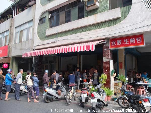 豐滿早餐店:【美食特搜。屏東市】豐滿早餐店。屏東人熟知的中正路生煎包 在地超夯排隊早餐