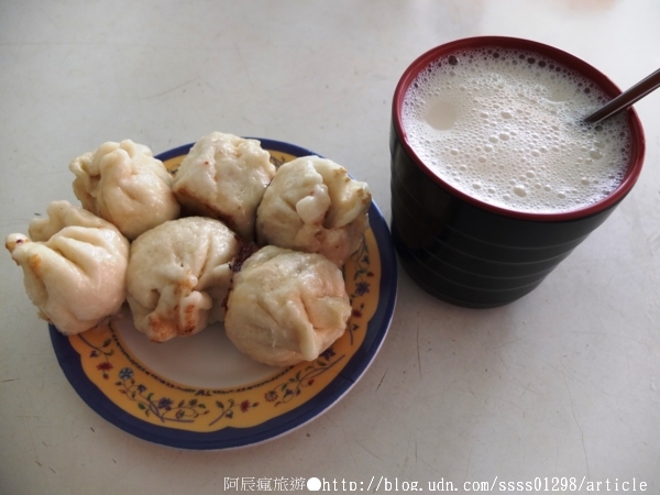豐滿早餐店:【美食特搜。屏東市】豐滿早餐店。屏東人熟知的中正路生煎包 在地超夯排隊早餐