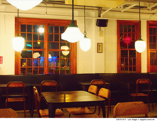 花蓮文創創意園區：【花蓮 Hualien】花蓮文創園區Andante Bistro安棠德 老建築的復古餐廳小酒館