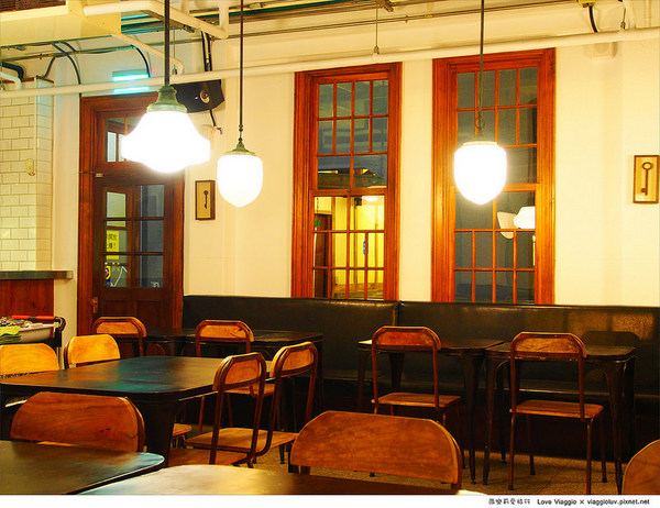 花蓮文創創意園區：【花蓮 Hualien】花蓮文創園區Andante Bistro安棠德 老建築的復古餐廳小酒館