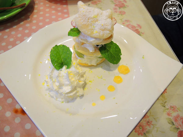 晴空貓窩：呷飽祙【新竹･晴空貓窩】又一喵星人陪伴用餐咖啡廳