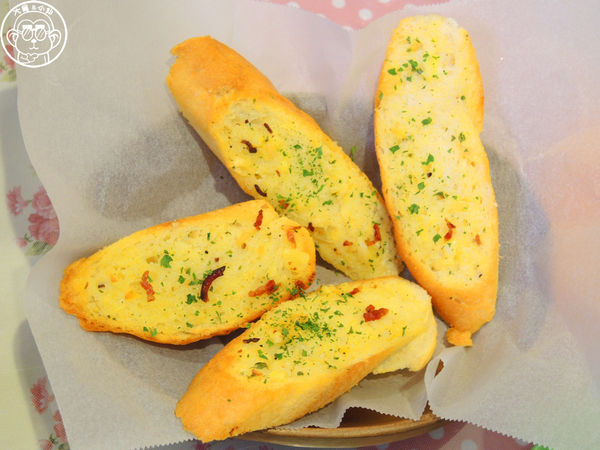 晴空貓窩：呷飽祙【新竹･晴空貓窩】又一喵星人陪伴用餐咖啡廳