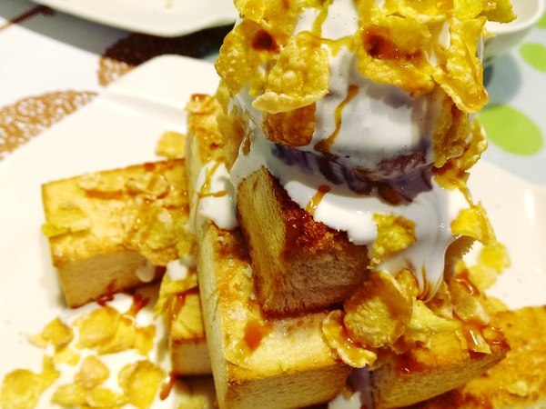 漁人咖啡簡餐:《淡水》漁人咖啡廳│創意金字塔南洋風味炒飯~平價觀海咖啡廳@淡水站