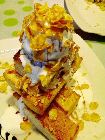 漁人咖啡簡餐:《淡水》漁人咖啡廳│創意金字塔南洋風味炒飯~平價觀海咖啡廳@淡水站