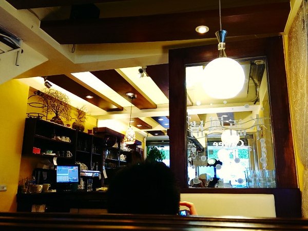 漁人咖啡簡餐:《淡水》漁人咖啡廳│創意金字塔南洋風味炒飯~平價觀海咖啡廳@淡水站