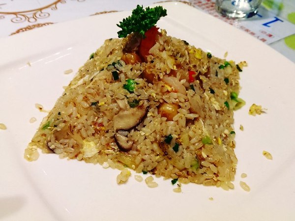 漁人咖啡簡餐:《淡水》漁人咖啡廳│創意金字塔南洋風味炒飯~平價觀海咖啡廳@淡水站