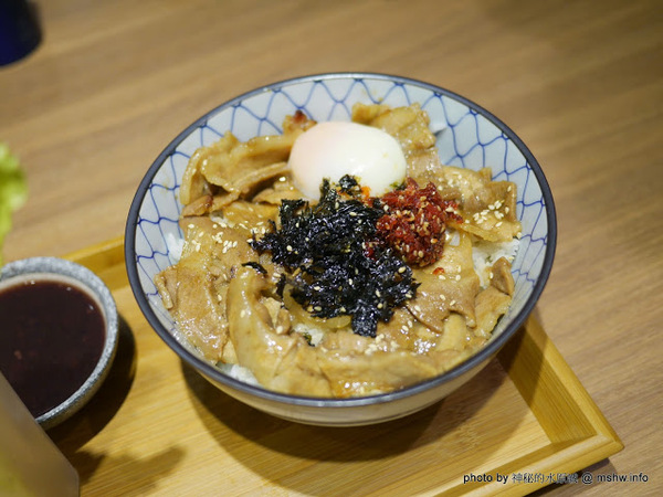 開丼 燒肉vs丼飯(大墩店)：【食記】台中いただきます~ 開丼-地表最強燒肉丼＠西屯捷運BRT頂何厝 : 獨家重口味!燒肉,丼飯與雞蛋的絕妙組合