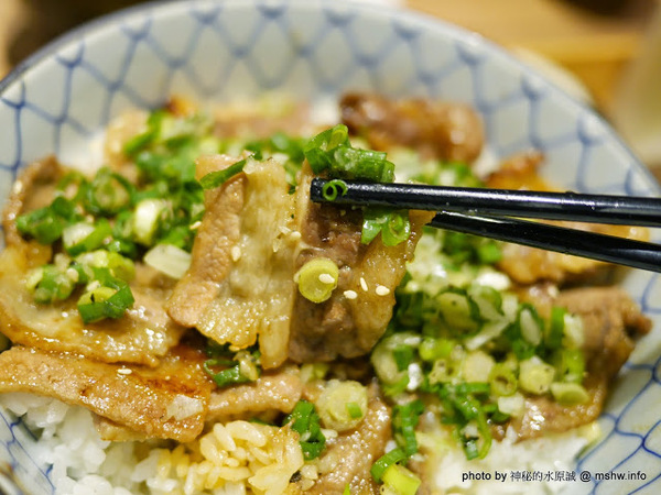 開丼 燒肉vs丼飯(大墩店)：【食記】台中いただきます~ 開丼-地表最強燒肉丼＠西屯捷運BRT頂何厝 : 獨家重口味!燒肉,丼飯與雞蛋的絕妙組合