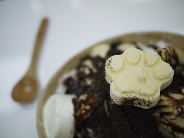 彩虹猫冰屋：食。北市捷運松山站。Boss當家的彩虹猫 炸物、鬆餅、冰品 烏龍麵通通有!!