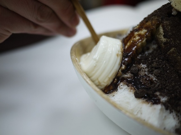 彩虹猫冰屋：食。北市捷運松山站。Boss當家的彩虹猫 炸物、鬆餅、冰品 烏龍麵通通有!!