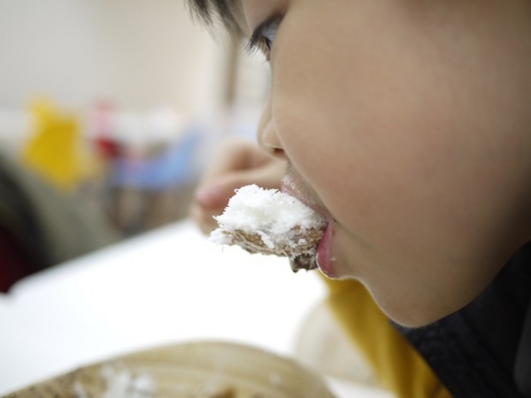 彩虹猫冰屋：食。北市捷運松山站。Boss當家的彩虹猫 炸物、鬆餅、冰品 烏龍麵通通有!!