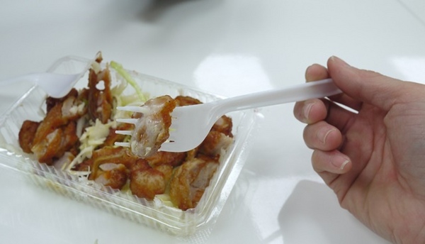 彩虹猫冰屋：食。北市捷運松山站。Boss當家的彩虹猫 炸物、鬆餅、冰品 烏龍麵通通有!!