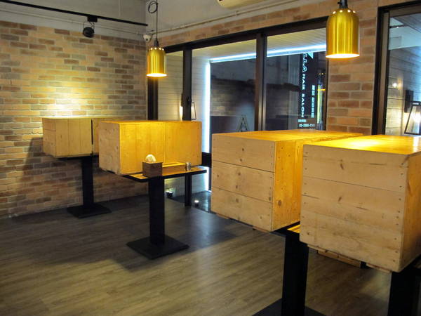 燒肉丼販:(胖樺食記)再訪「燒肉丼販」品嘗炙燒和風櫻桃鴨。台北市公館不收一成服務費不限時間的用餐好去處。