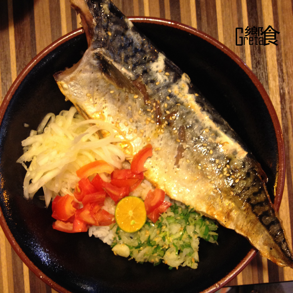 鹽烤鯖魚丼