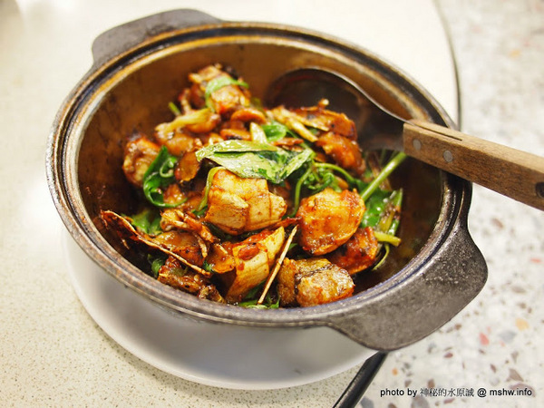 閤家活海鮮：【食記】台中閤家平價活海鮮.活鵝肉城@南屯 : 現撈的比較威？菜色多元的海鮮合菜!