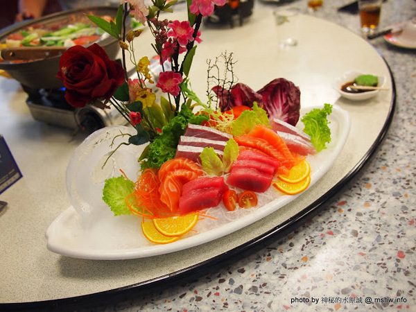 閤家活海鮮：【食記】台中閤家平價活海鮮.活鵝肉城@南屯 : 現撈的比較威？菜色多元的海鮮合菜!