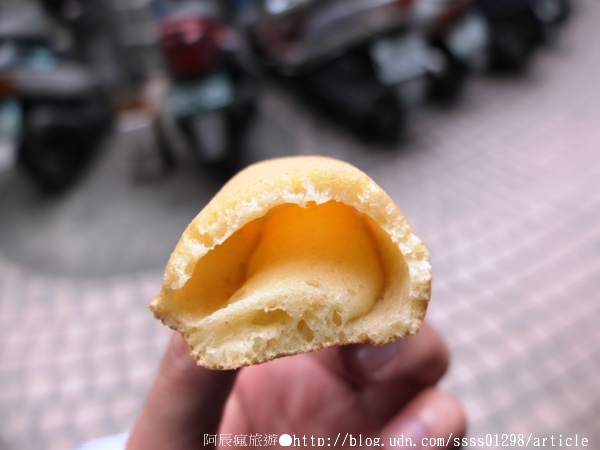 中央市場圓環太空棒攤:【美食特搜。屏東市】中央市場圓環太空棒攤。超便宜鑽石級小品點心 沒店名招牌 低調熱賣28年