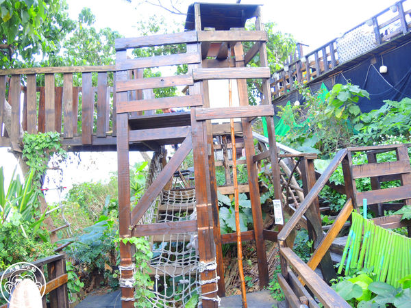 米倉國小：作伙來企投【新北八里･米倉國小】樹屋溜滑梯太好玩啦