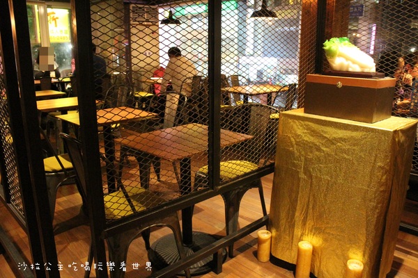 Double H 有沒有咖啡(壹號店)：士林捷運站旁『有‧沒有咖啡』義大利麵/蜜糖吐司/調酒