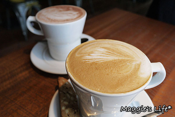 Double H 有沒有咖啡(壹號店):◆台北美食。捷運士林站【有沒有咖啡Double H 壹號店】士林義大利麵。燉飯。蜜糖吐司。鬆餅