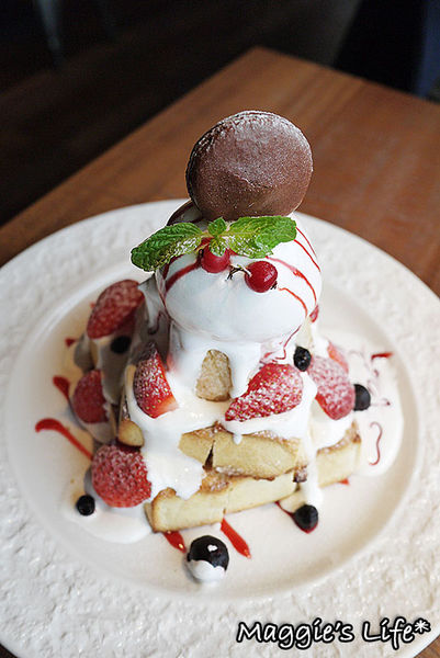 Double H 有沒有咖啡(壹號店):◆台北美食。捷運士林站【有沒有咖啡Double H 壹號店】士林義大利麵。燉飯。蜜糖吐司。鬆餅