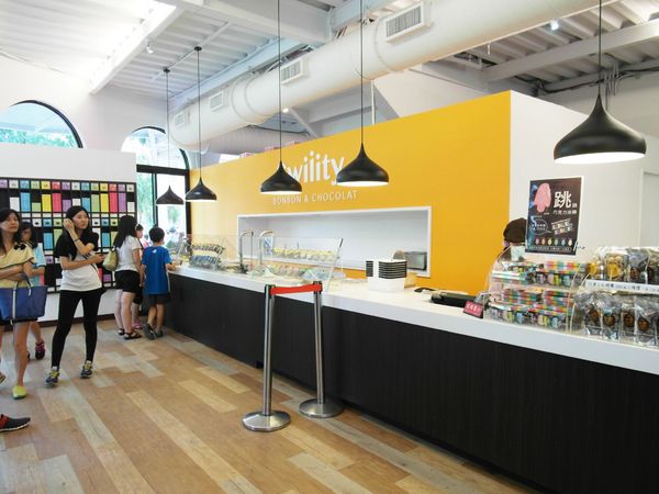 菓風巧克力工坊：【雲林】菓風巧克力工房，踏青／親子玩耍／買點心。有好多巧克力和糖果在這裡！