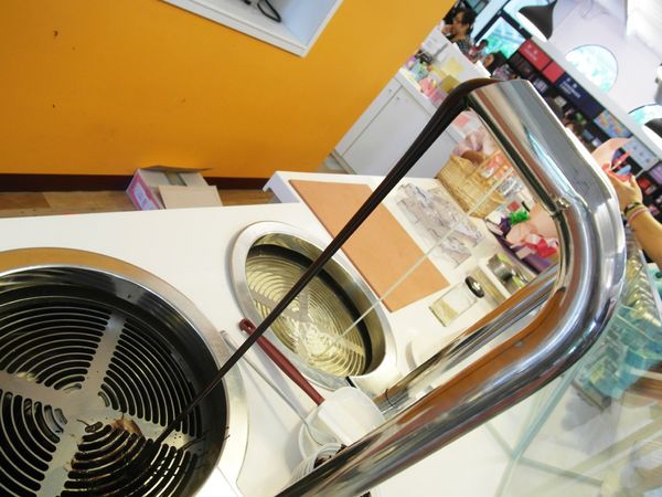 菓風巧克力工坊：【雲林】菓風巧克力工房，踏青／親子玩耍／買點心。有好多巧克力和糖果在這裡！