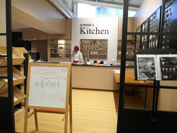 菓風巧克力工坊：【雲林】菓風巧克力工房，踏青／親子玩耍／買點心。有好多巧克力和糖果在這裡！