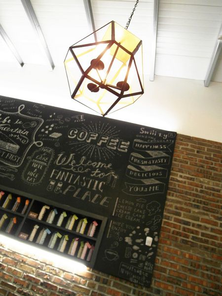 菓風巧克力工坊：【雲林】菓風巧克力工房，踏青／親子玩耍／買點心。有好多巧克力和糖果在這裡！