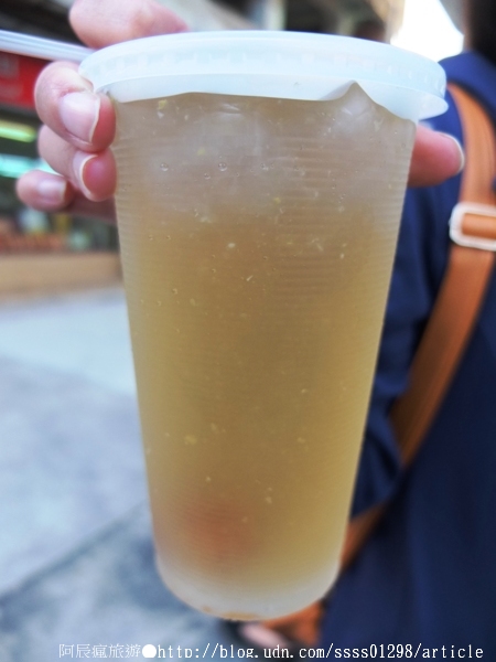 阿婆綜合 彈珠汽水:【高雄鹽埕區】阿婆彈珠汽水綜合茶。混搭風絕妙新滋味 阿婆自創特調汽水茶飲