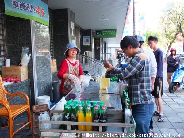 阿婆綜合 彈珠汽水:【高雄鹽埕區】阿婆彈珠汽水綜合茶。混搭風絕妙新滋味 阿婆自創特調汽水茶飲