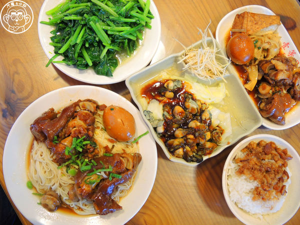 壹等品『霸王豬腳』:呷飽祙【桃園中壢・壹等品霸王豬腳】日賣千份的古早味豬腳