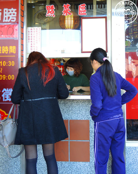 壹等品『霸王豬腳』:呷飽祙【桃園中壢・壹等品霸王豬腳】日賣千份的古早味豬腳