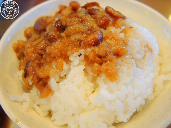 壹等品『霸王豬腳』:呷飽祙【桃園中壢・壹等品霸王豬腳】日賣千份的古早味豬腳