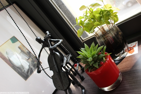 Meet Road麋路咖啡輕食坊：Meetroad麋路咖啡輕食坊✪讓人遠離塵囂+放鬆悠閒的好去處~104.03.03