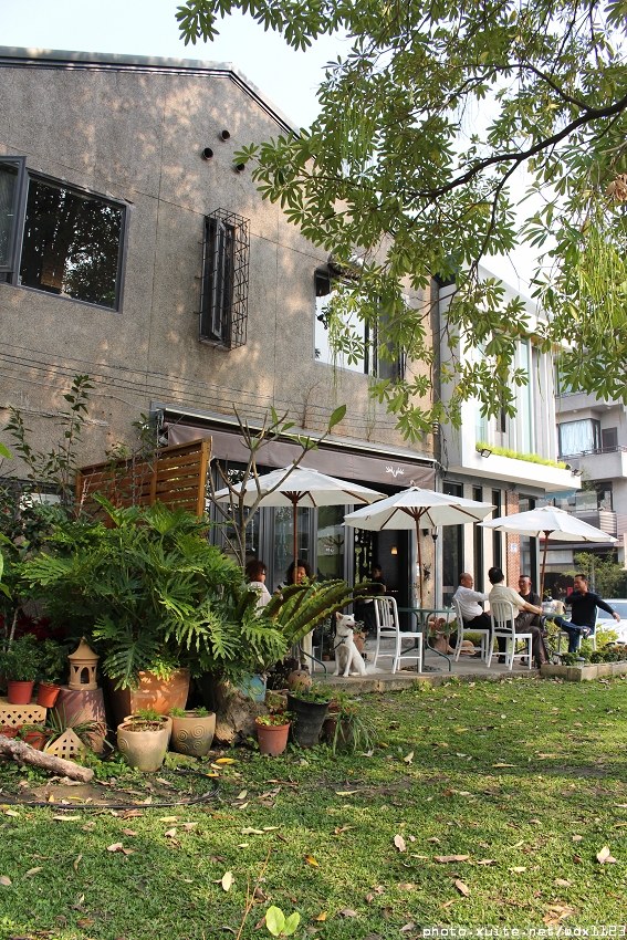 Meet Road麋路咖啡輕食坊：Meetroad麋路咖啡輕食坊✪讓人遠離塵囂+放鬆悠閒的好去處~104.03.03